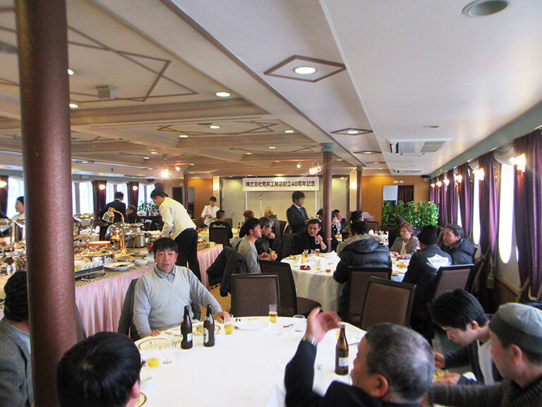 写真:創立40周年記念 食事